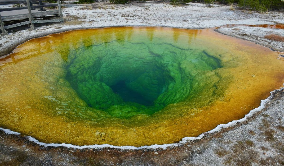 mysteries-of-utahs-morning-glory-waters