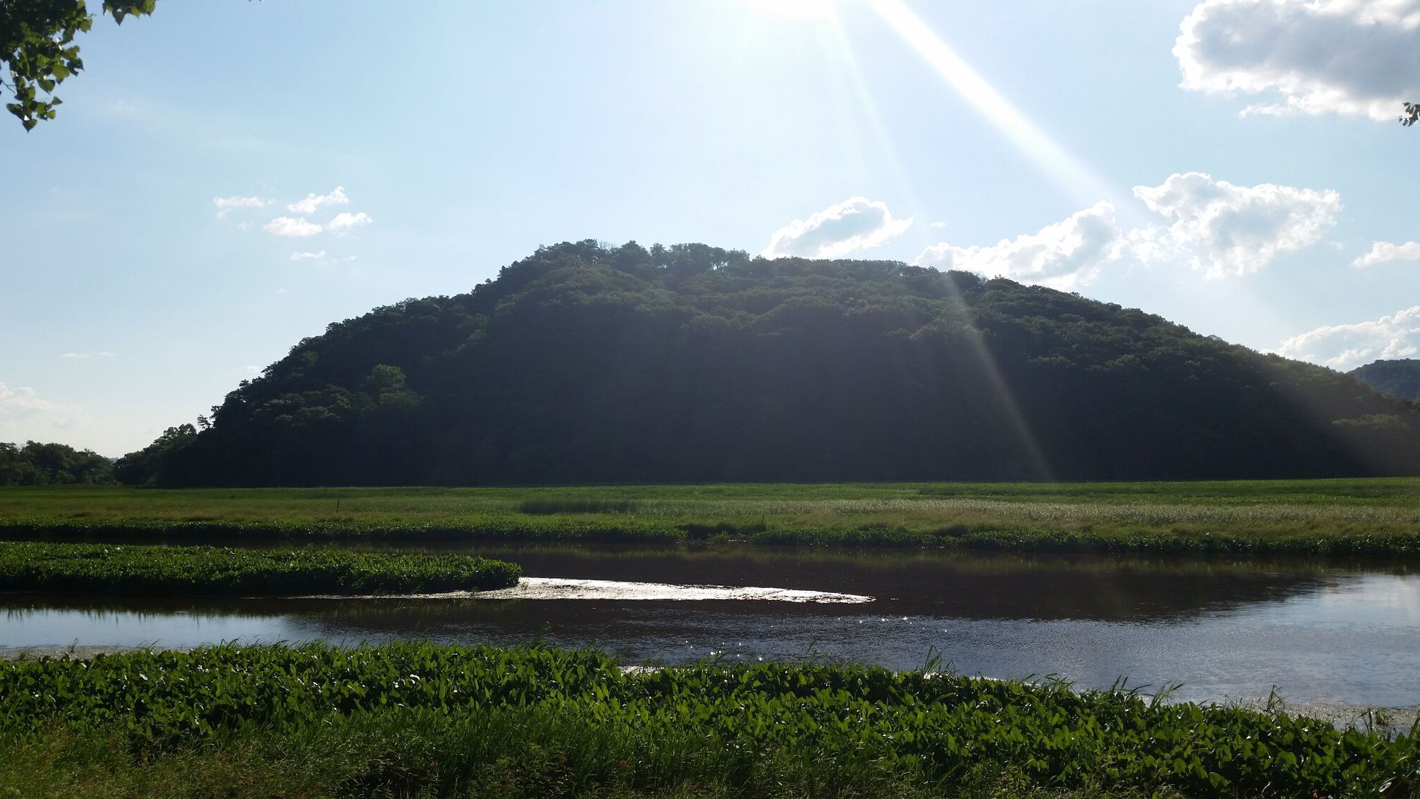 mysteries-of-wisconsins-blue-mound-trails