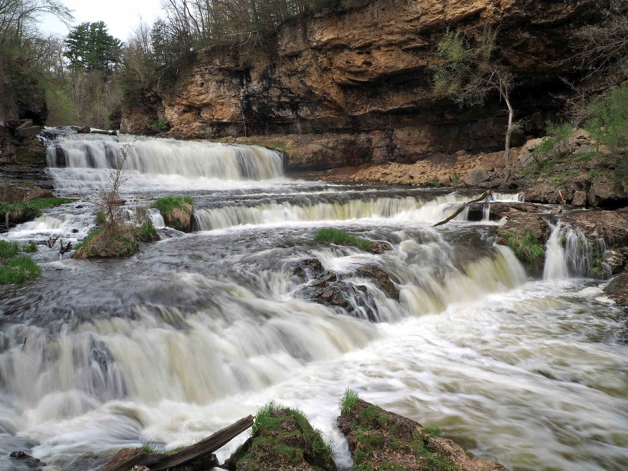 Mysteries-Of-Wisconsin8217s-Willow-Falls-Waters mysteries-of-wisconsins-willow-falls-waters