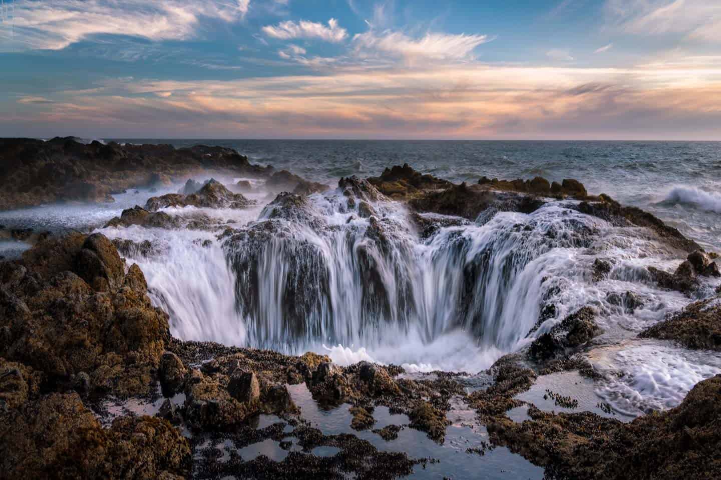 mystery-behind-oregons-thor-head-footprints