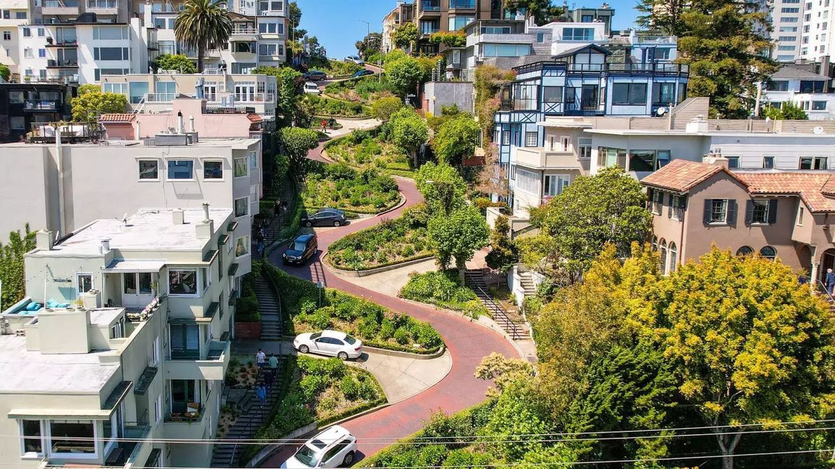San-Francisco8217s-Hidden-Crooked-Street-Secrets san-franciscos-hidden-crooked-street-secrets