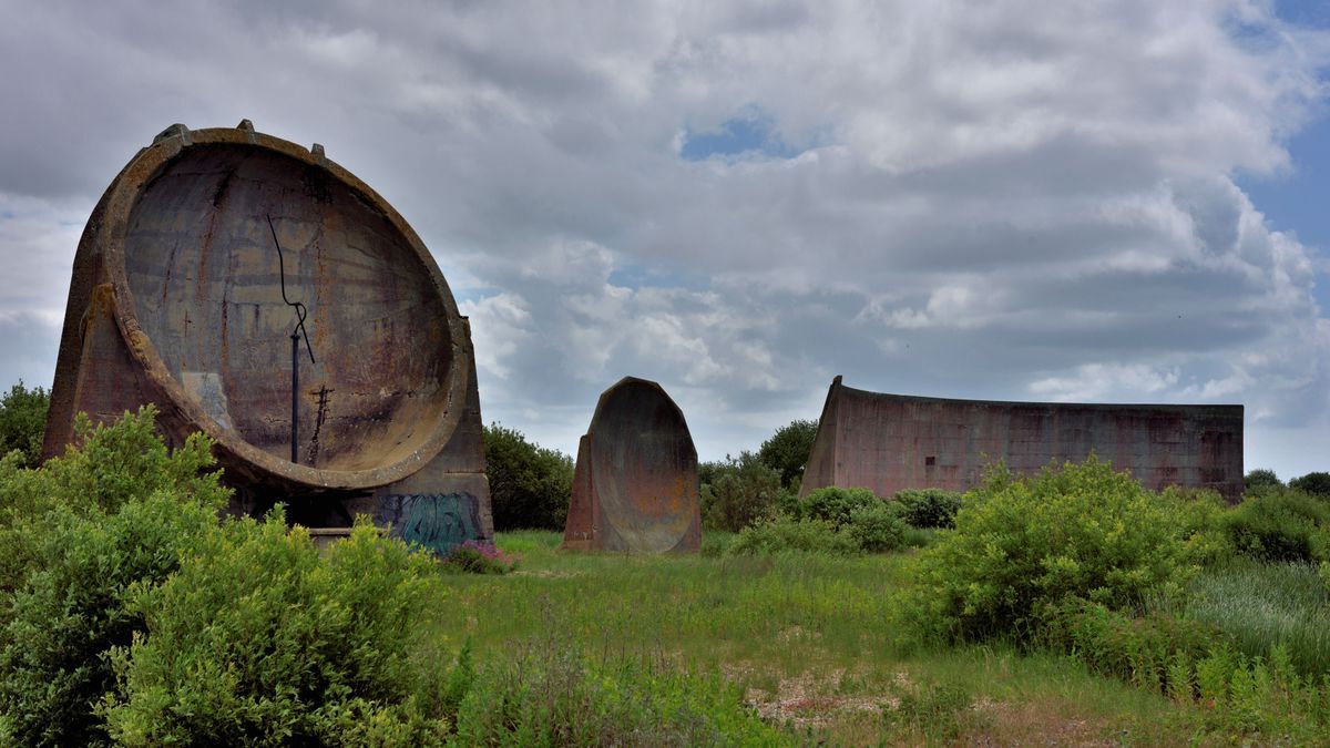 Secret-Acoustic-Mirrors-Of-World-War-II-Coastal-Defenses secret-acoustic-mirrors-of-world-war-ii-coastal-defenses