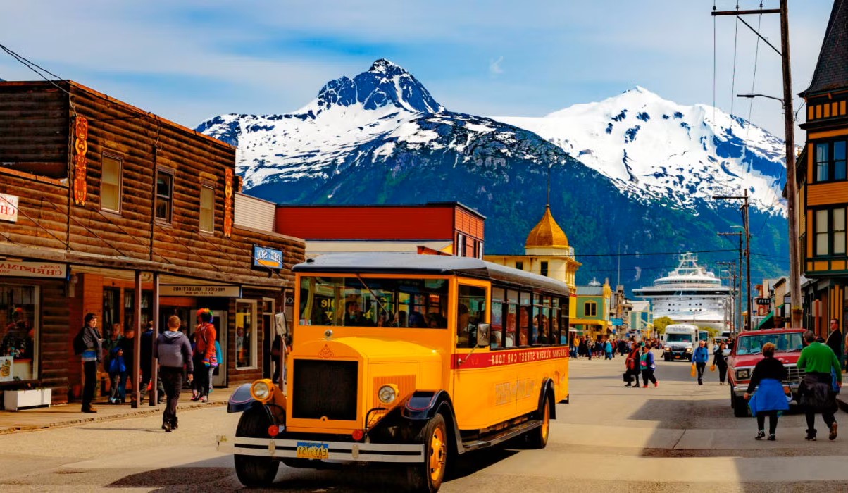 secret-villages-in-alaskas-skagway-pass