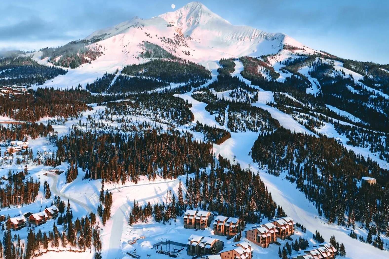 secret-villages-in-montanas-summit-city