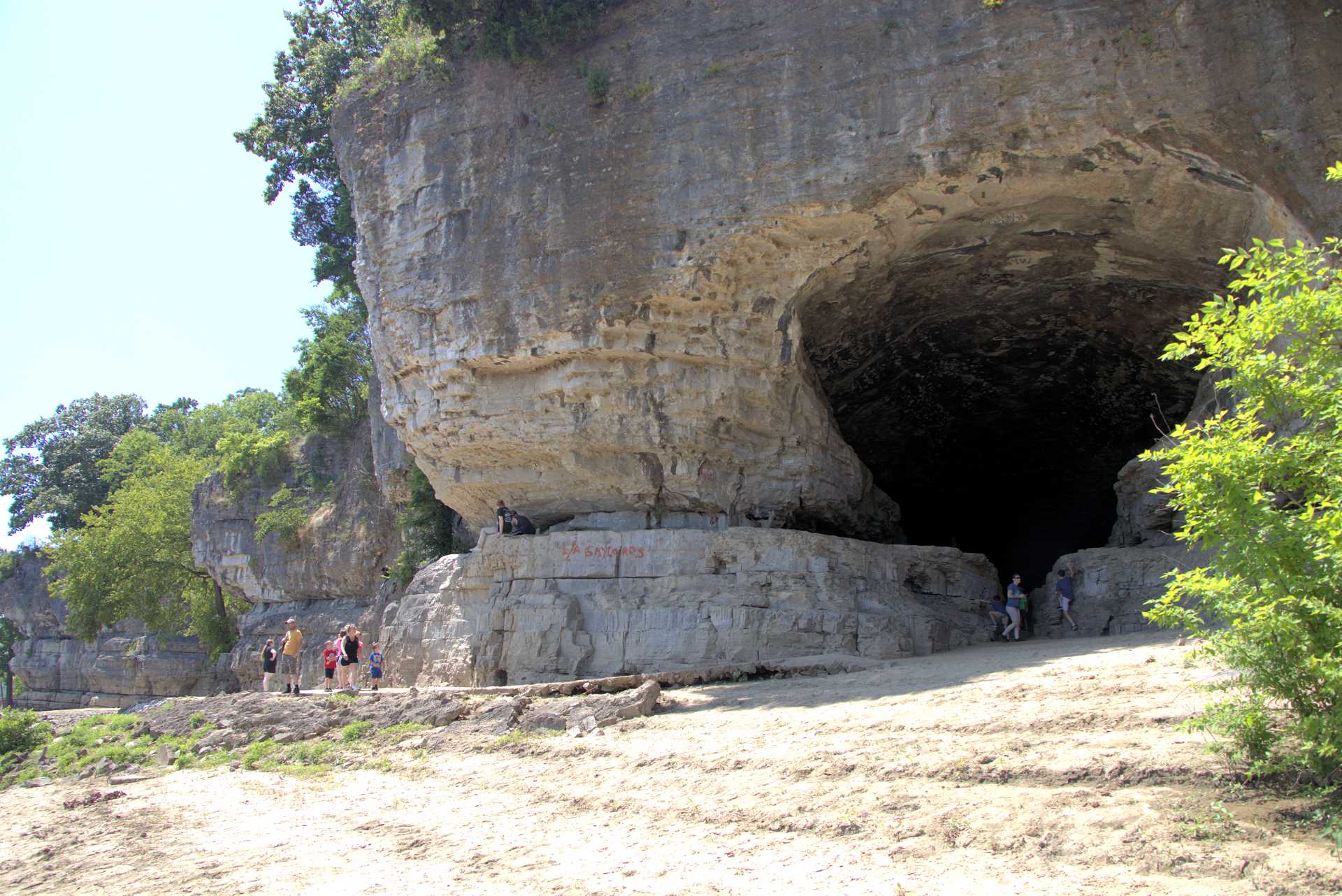 Secrets-Beneath-Illinois8217-Cave-in-Rock secrets-beneath-illinois-cave-in-rock