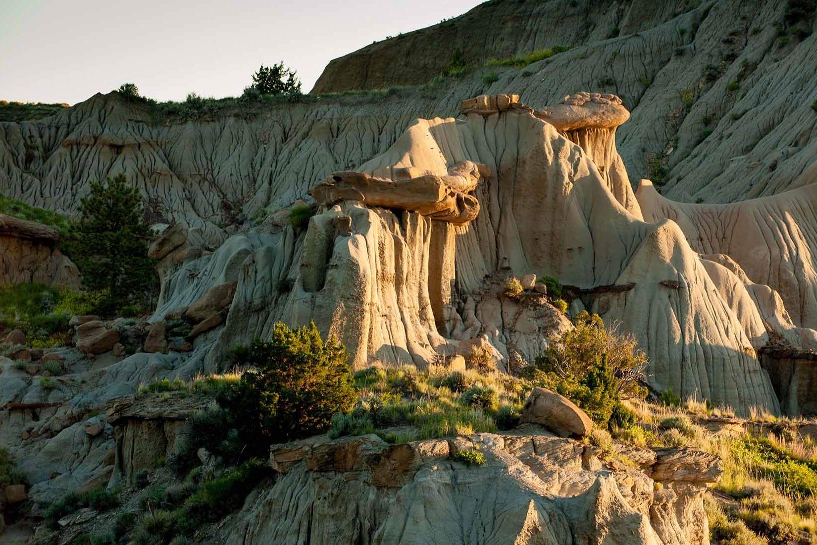 secrets-beneath-montanas-makoshika-waters