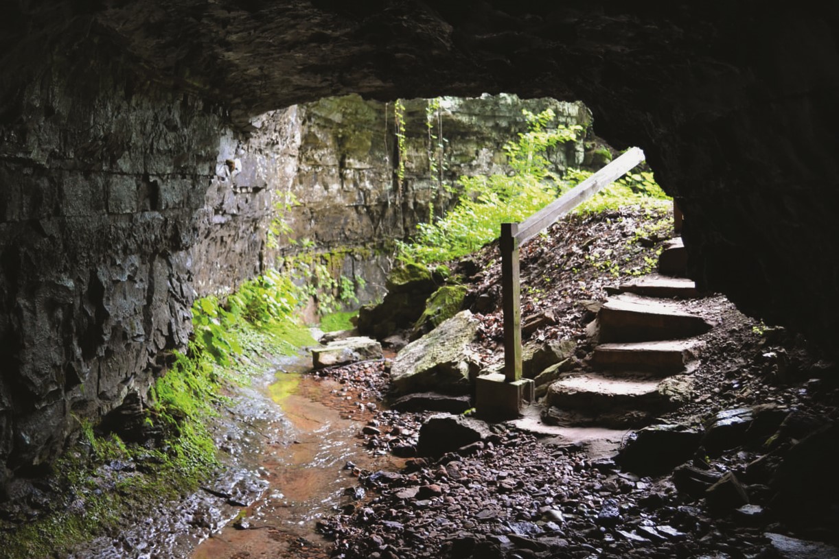 secrets-beneath-tennessees-saltpeter-cave