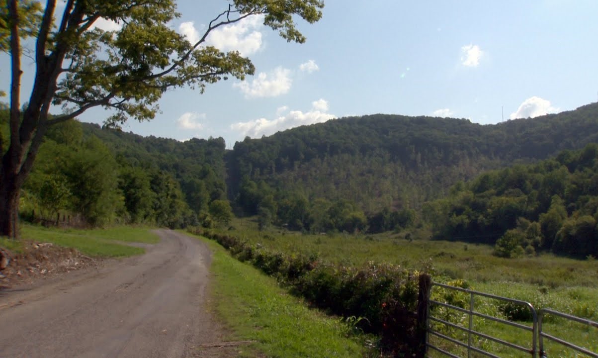 secrets-hidden-in-tennessees-short-mountain