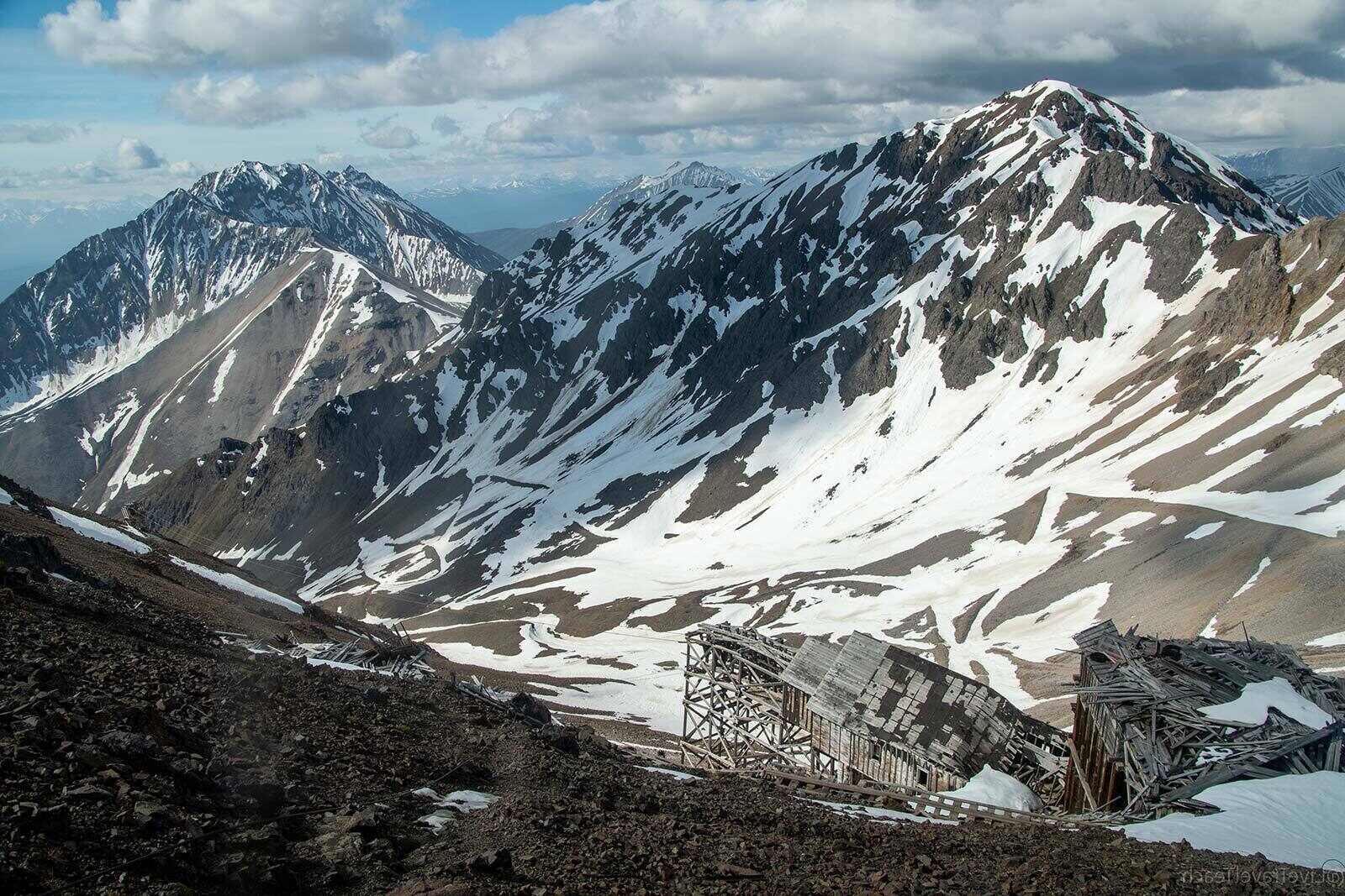 secrets-lurking-in-alaskas-kennecott-valley