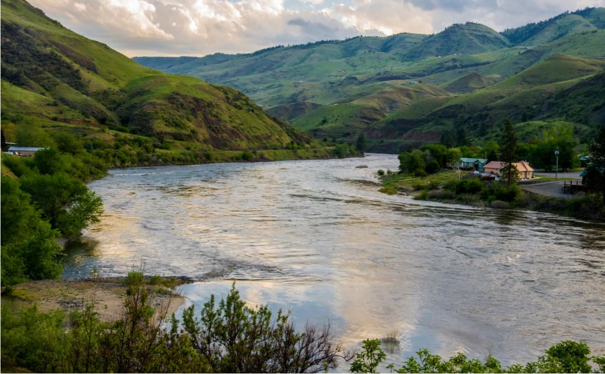 secrets-of-idahos-seven-devils-villages