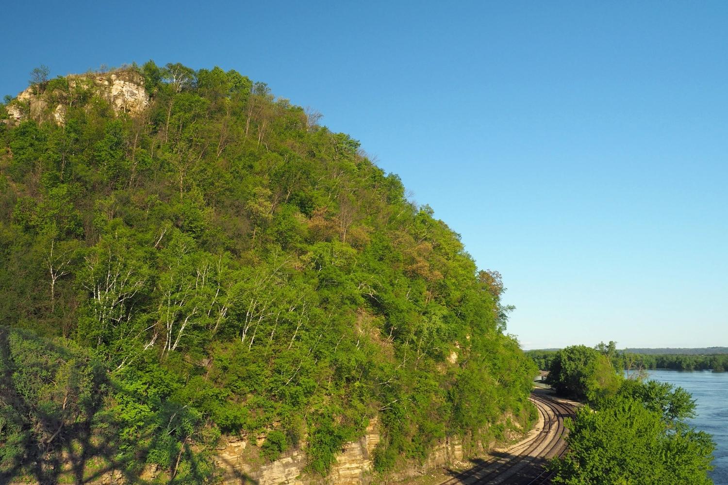 secrets-of-minnesotas-barn-bluff-trails