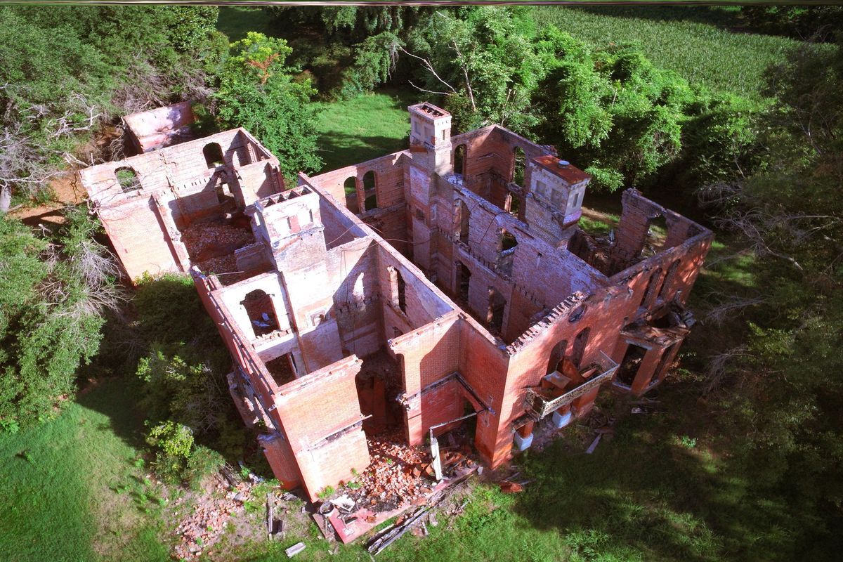 secrets-of-mississippis-holly-mountain