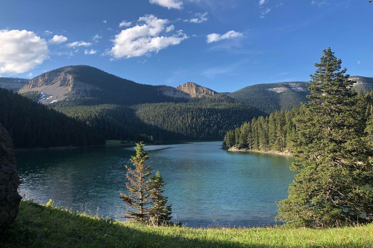 secrets-of-montanas-crystal-lake