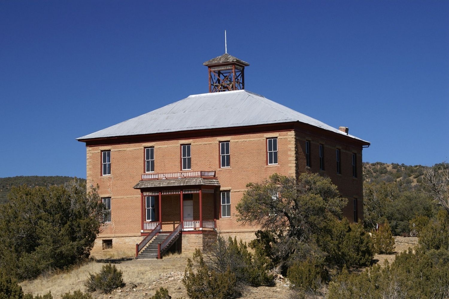 secrets-of-new-mexicos-white-oaks-ghost-towns