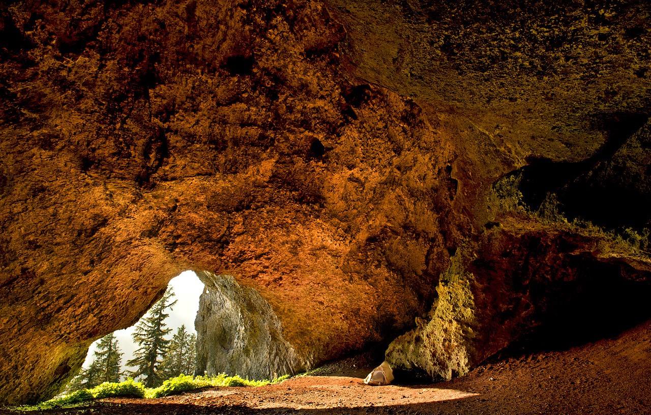 secrets-of-oregons-cascade-caves