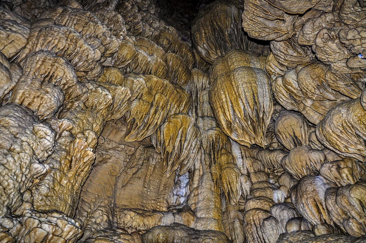 Secrets-Of-Oregon8217s-Siskiyou-Caves secrets-of-oregons-siskiyou-caves