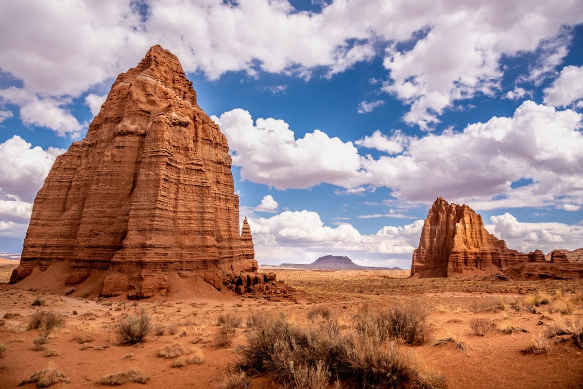 secrets-of-utahs-cathedral-valley-paths