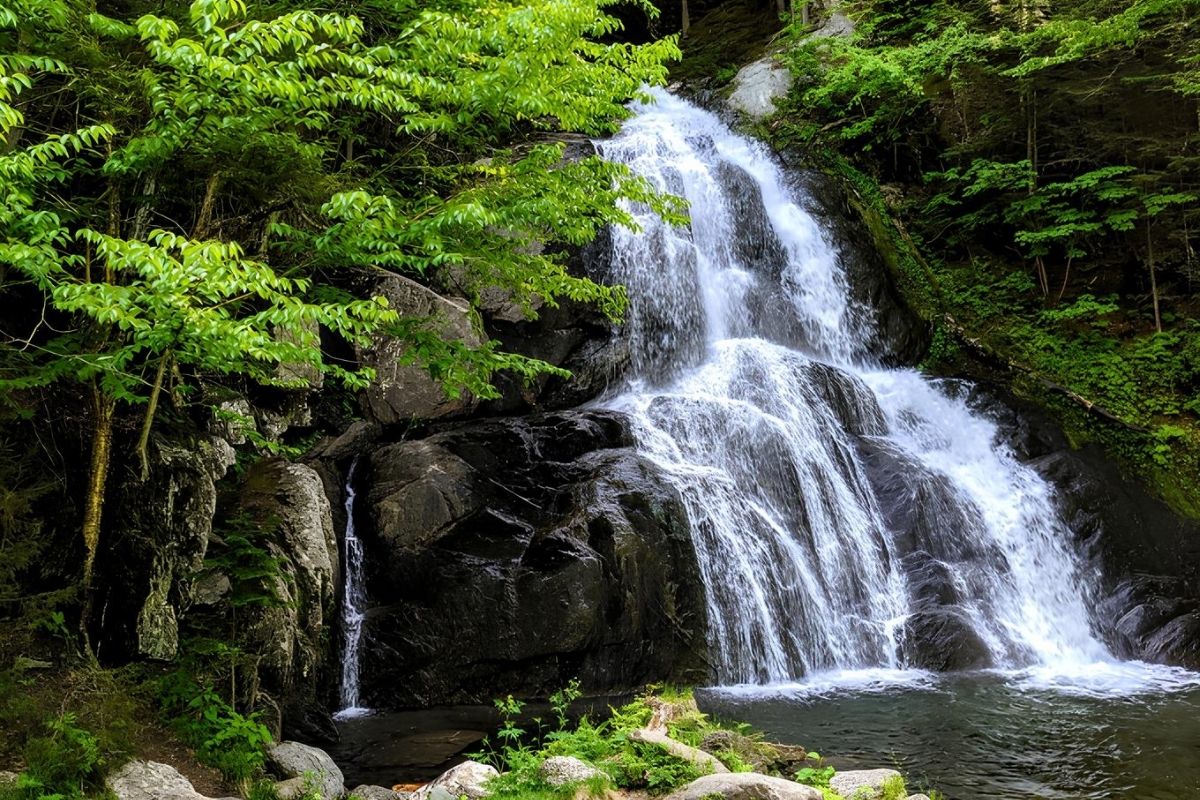 Secrets-Of-Vermont8217s-Moss-Glen-Falls secrets-of-vermonts-moss-glen-falls