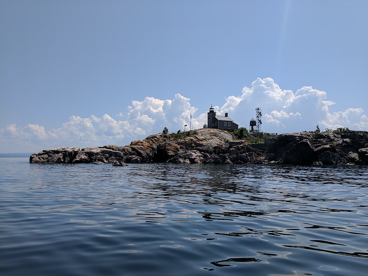 tales-from-michigans-island-lake