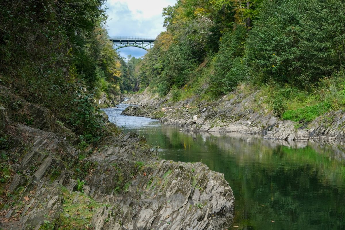 Vermont8217s-Secret-Quechee-Gorge-New-England8217s-8220Little-Grand-Canyon8221 vermonts-secret-quechee-gorge-new-englands-little-grand-canyon