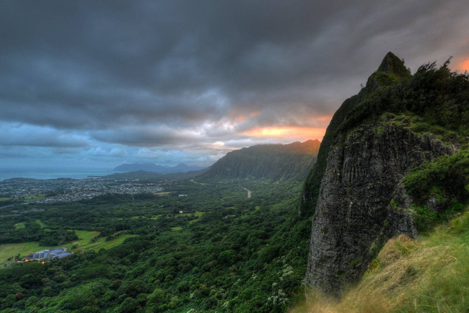 hawaiis-hidden-mountain-mystery