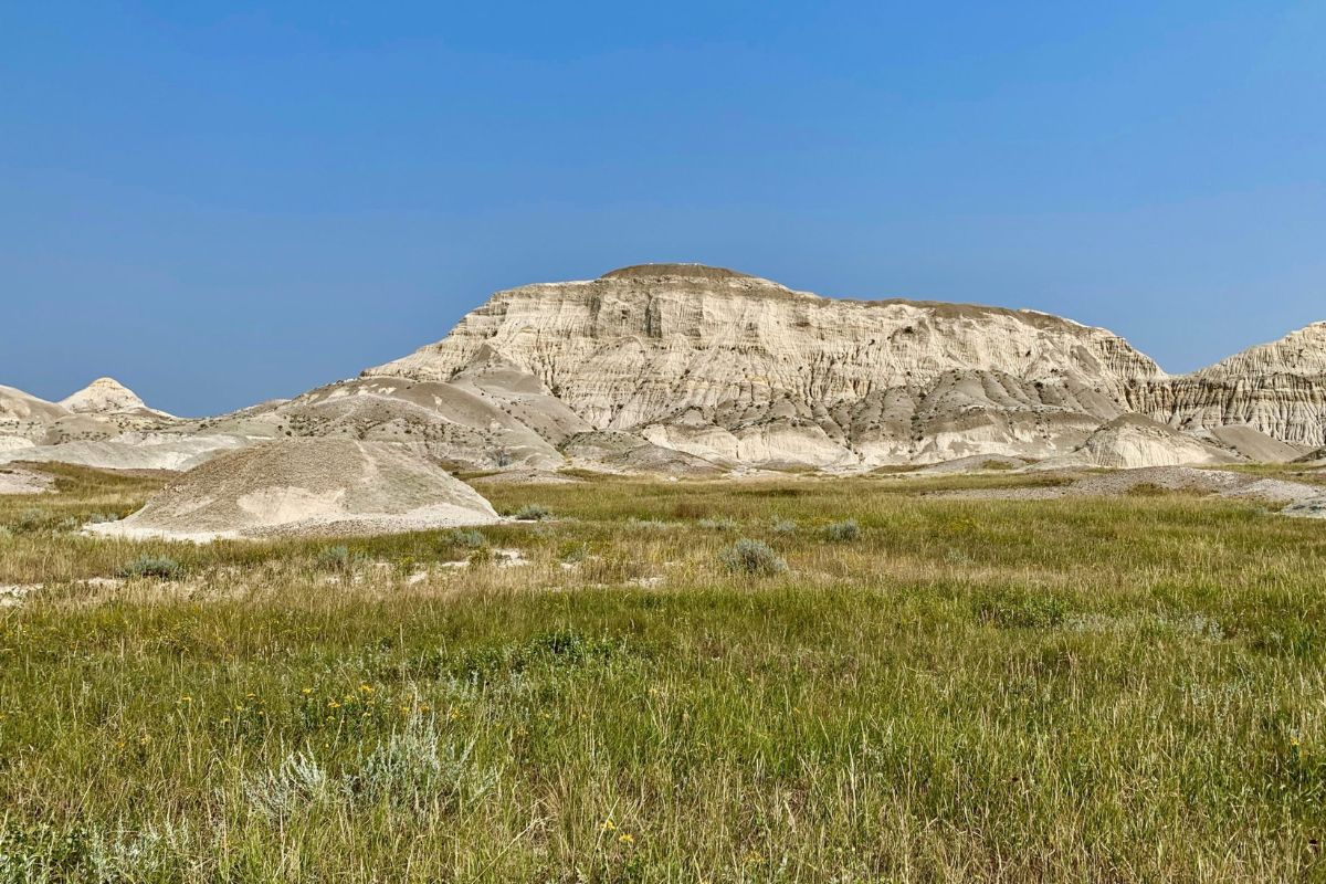 hidden-trails-of-north-dakotas-white-stone