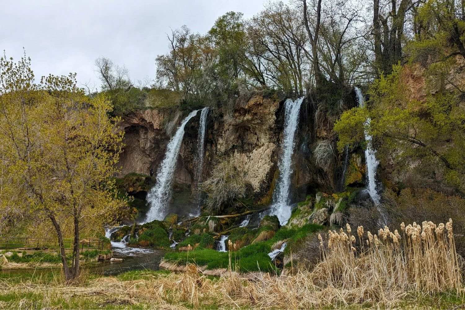 mysteries-behind-colorados-fire-falls