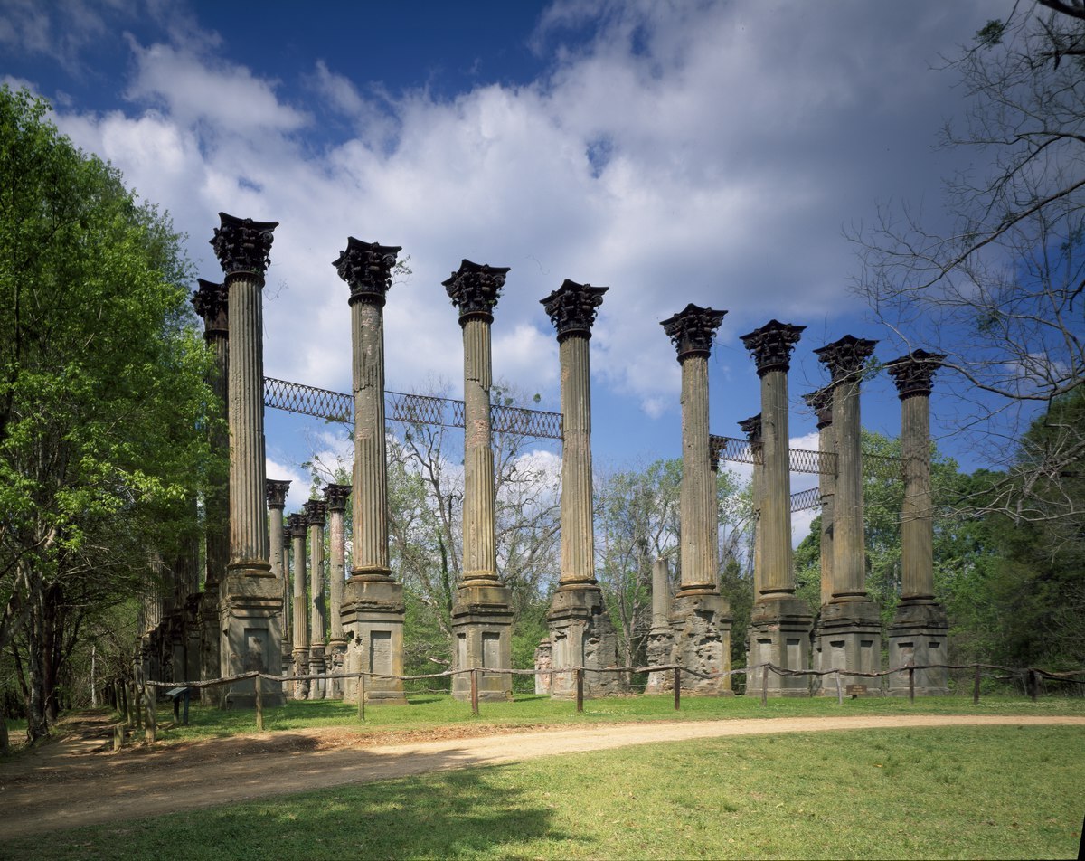 mysteries-behind-mississippis-windsor-ruins