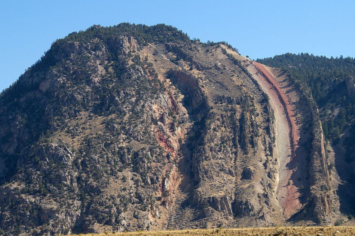 mysteries-behind-montanas-devils-slide