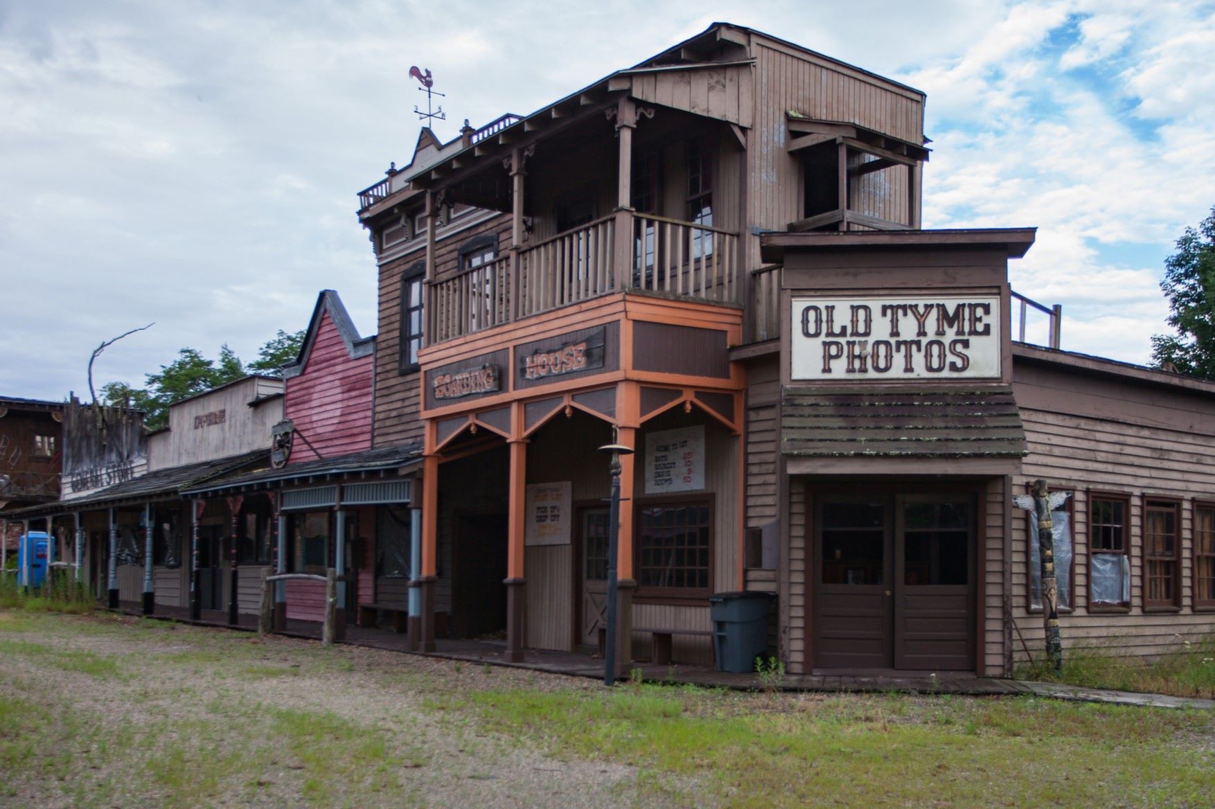 mysteries-behind-north-carolinas-ghost-town