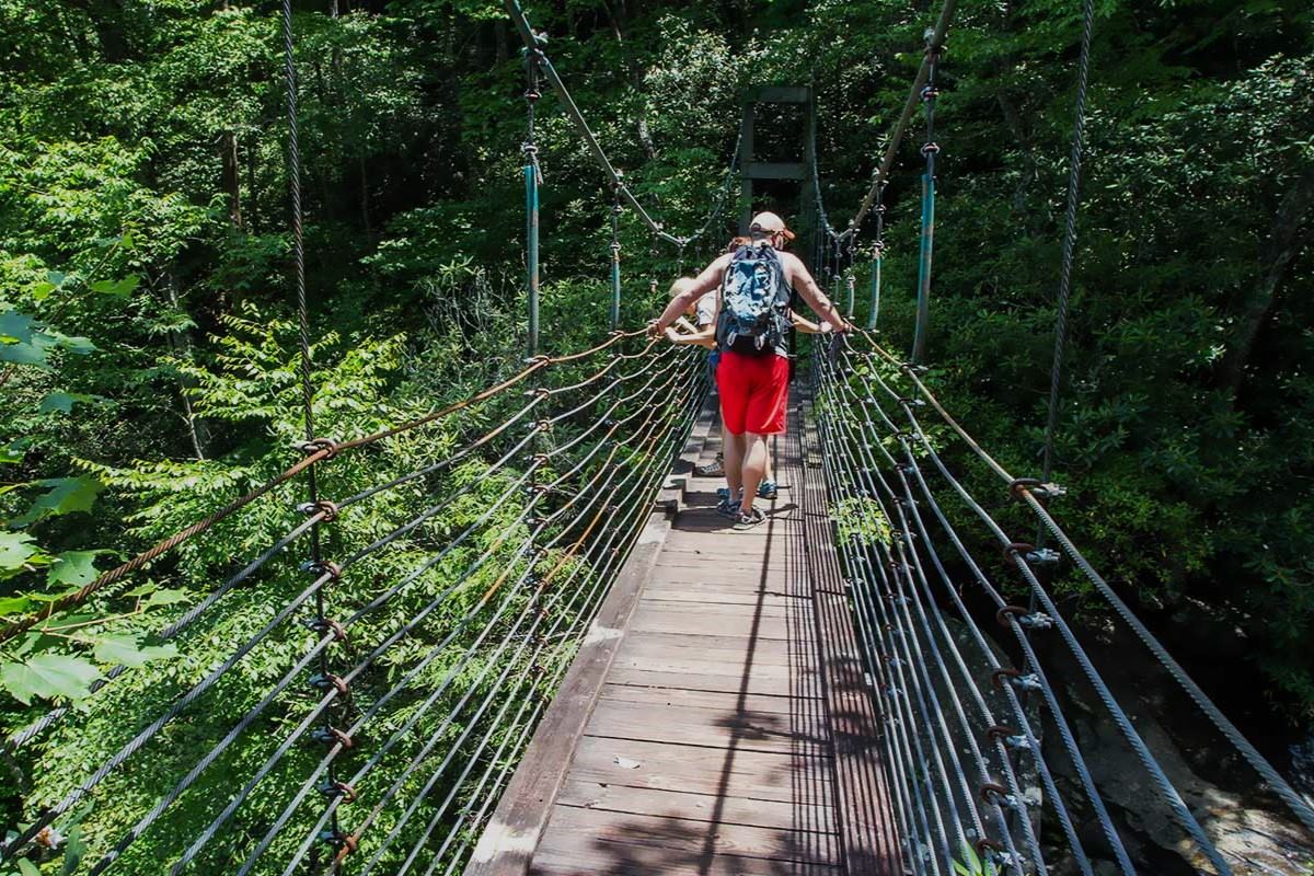 mysteries-behind-south-carolinas-raven-cliff