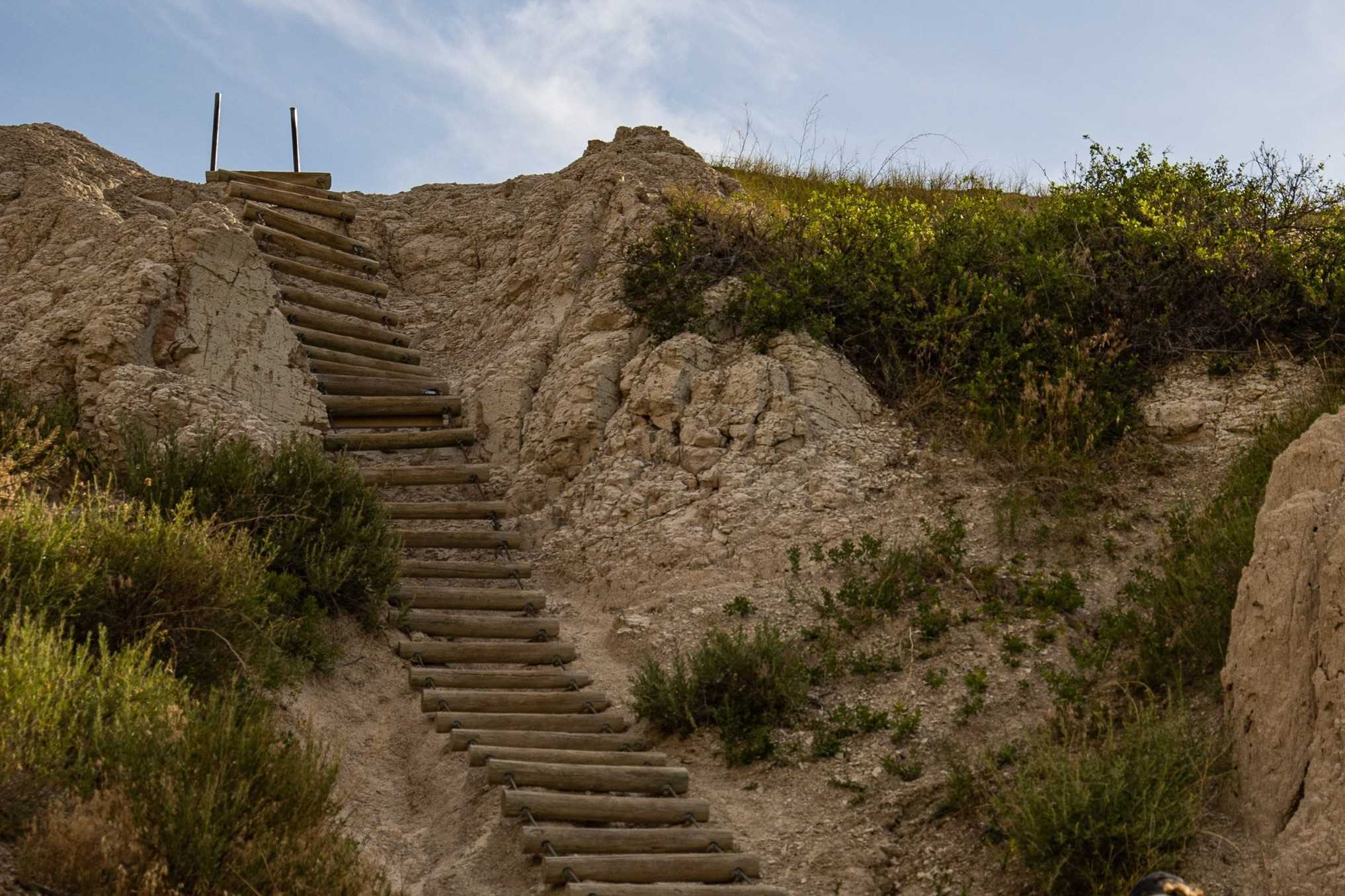 mysteries-behind-south-dakotas-notch-trail