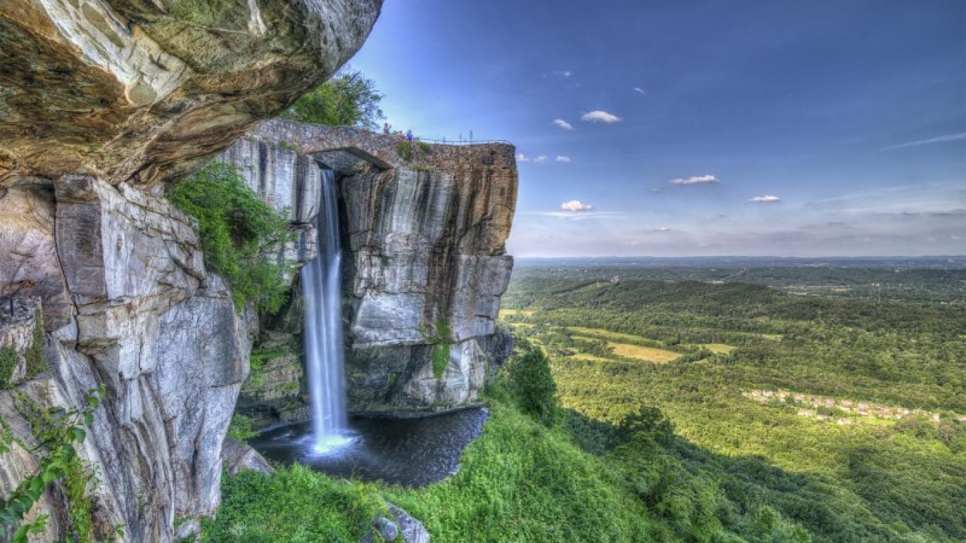 mysteries-behind-tennessees-prayer-rock