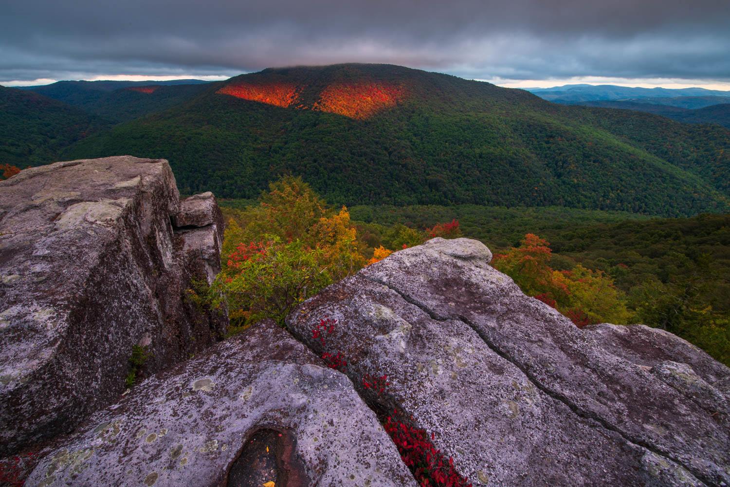 mysteries-behind-west-virginias-table-rock