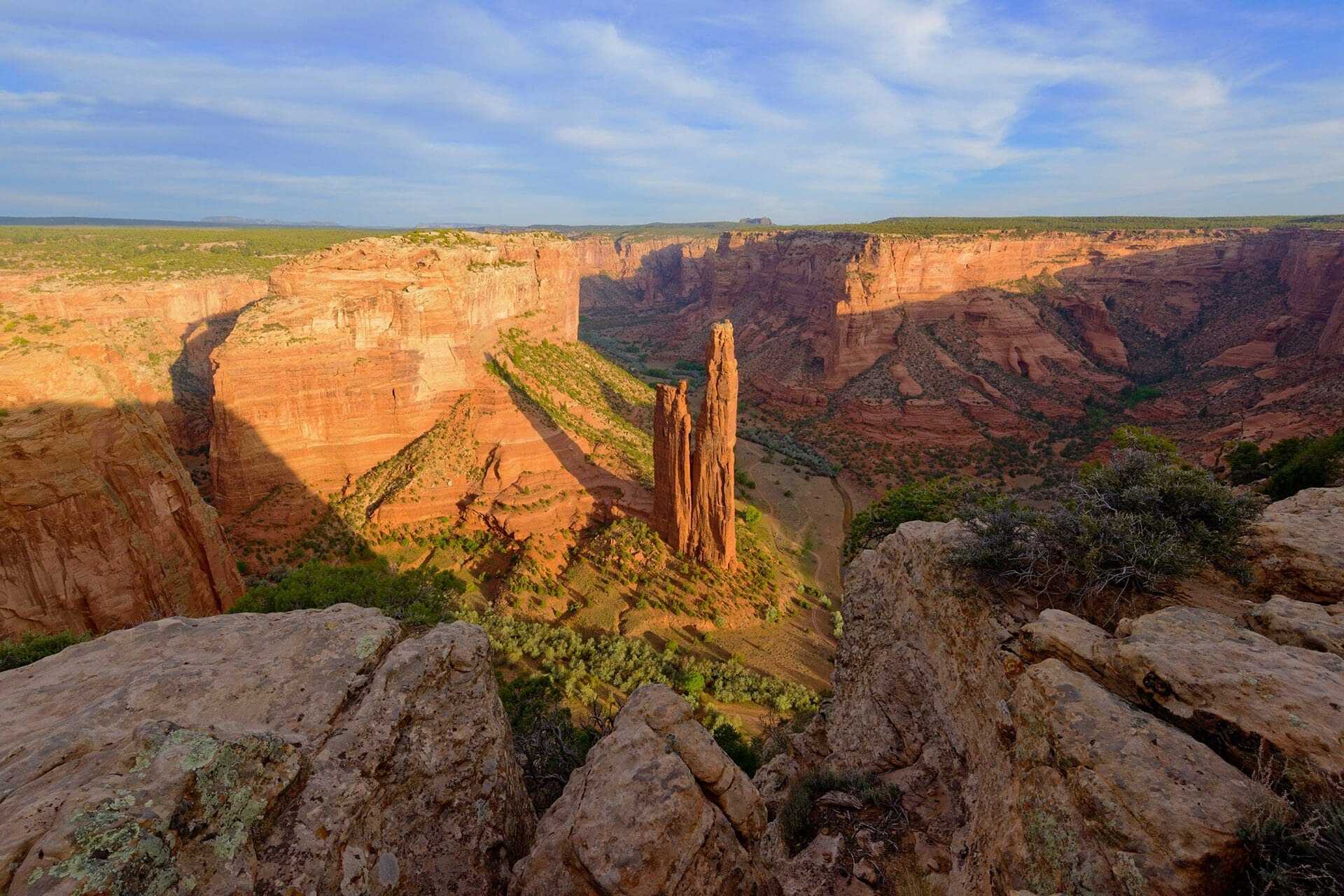 mysteries-hidden-in-arizonas-canyon-de-chelly