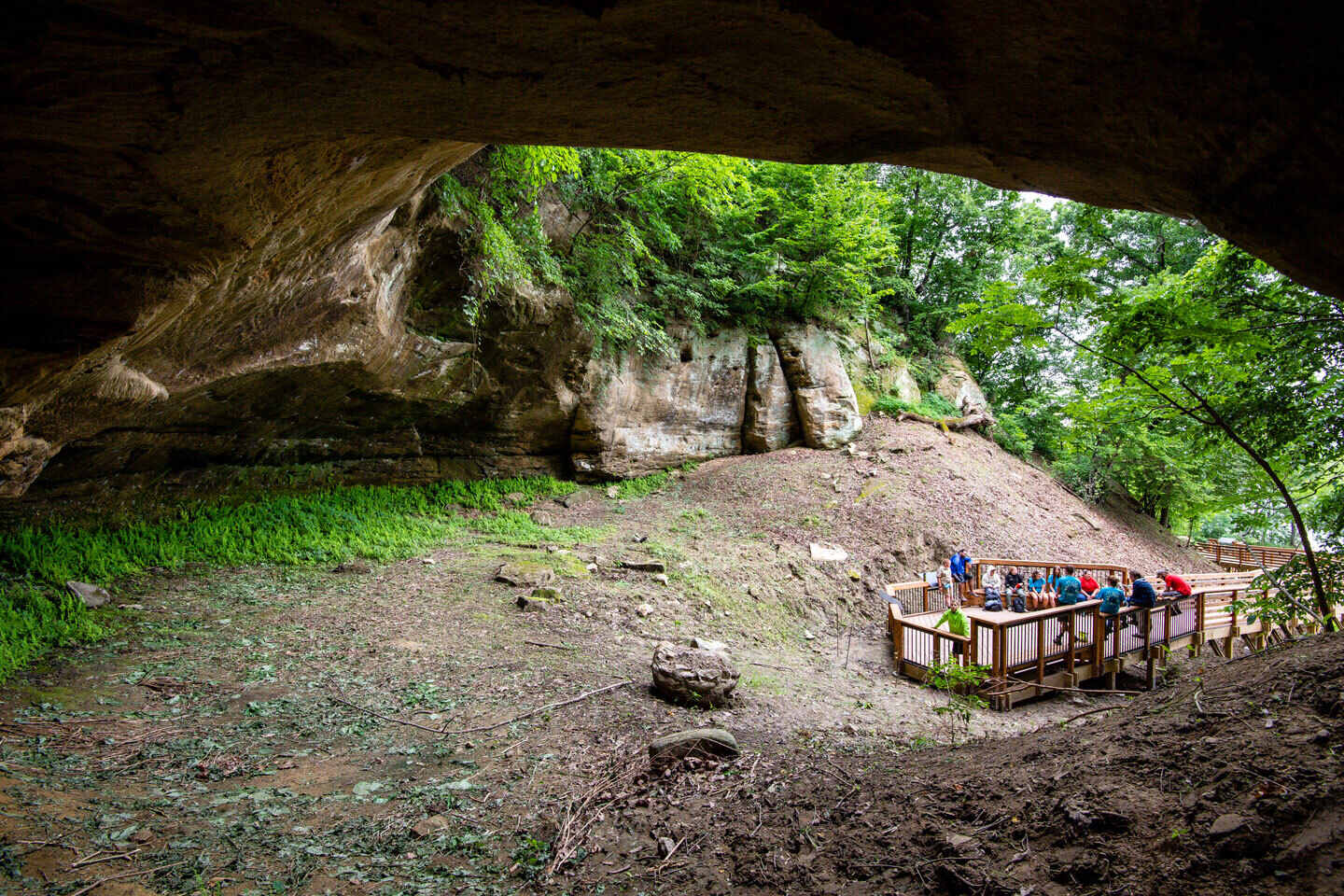 mysteries-hidden-in-nebraskas-indian-cave