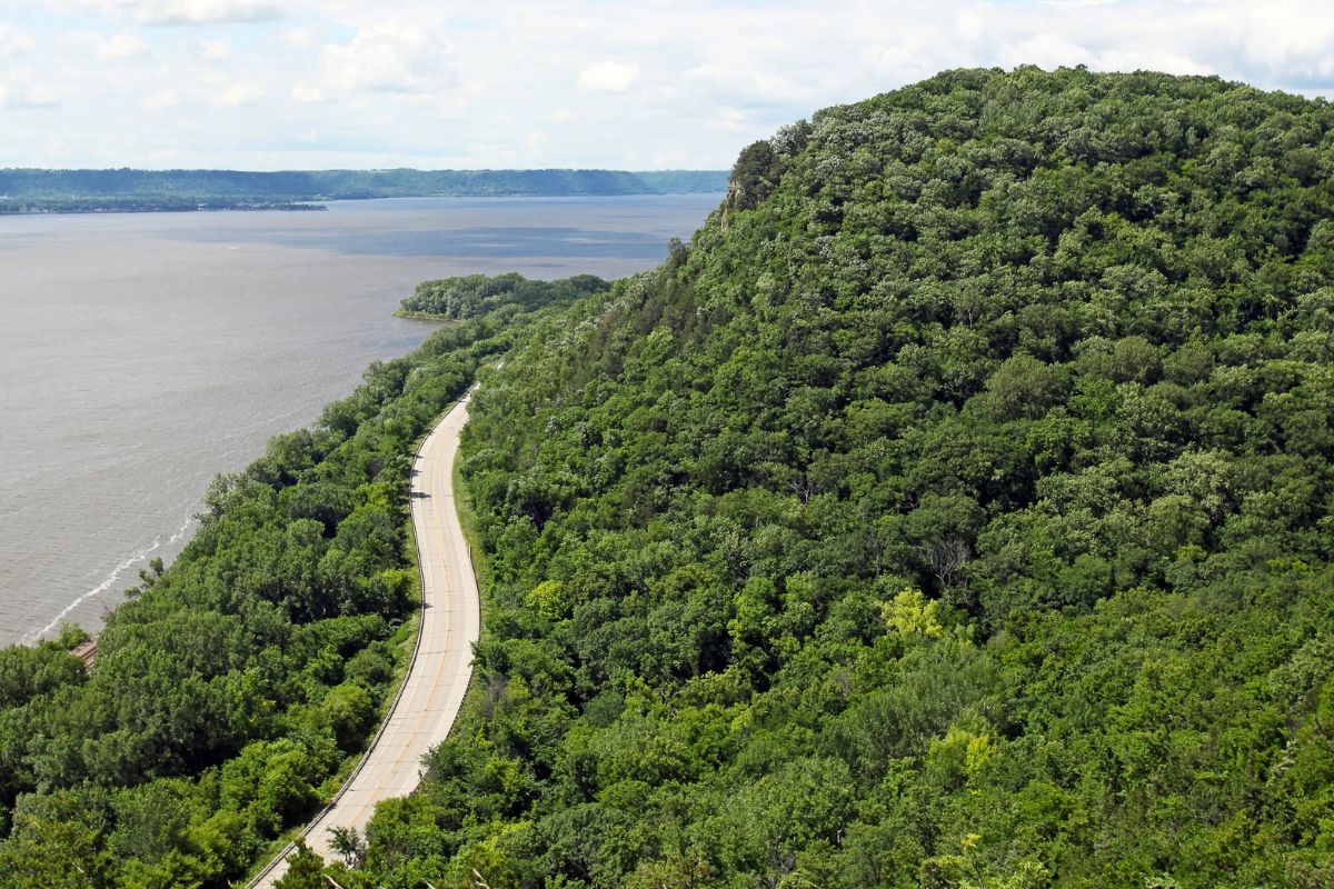 Mysteries-Hidden-In-Wisconsin8217s-Maiden-Rock mysteries-hidden-in-wisconsins-maiden-rock