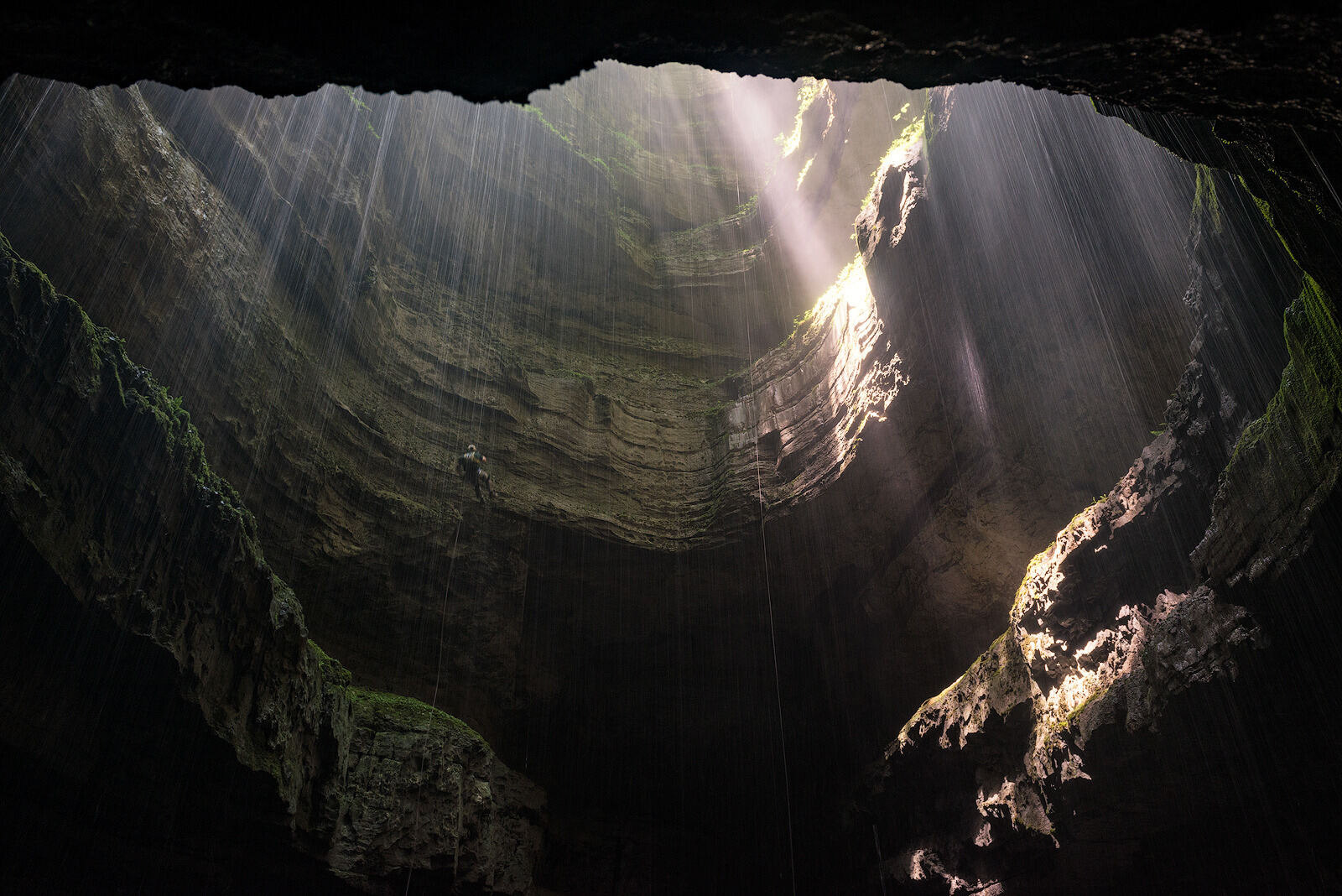 Mysteries-Inside-Alabama8217s-Neversink-Pit mysteries-inside-alabamas-neversink-pit