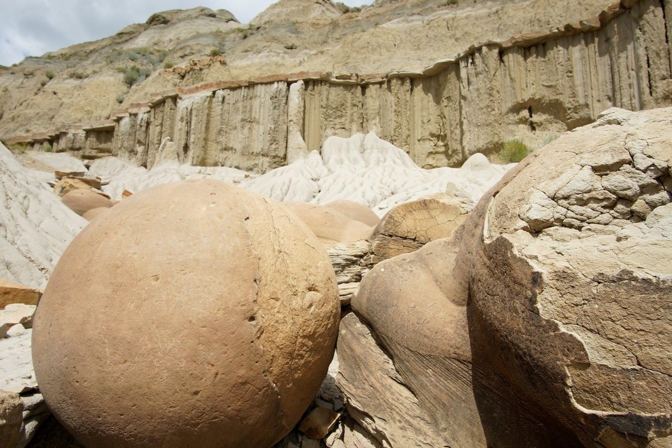 Mysteries-Inside-Cannonball-Cave mysteries-inside-cannonball-cave