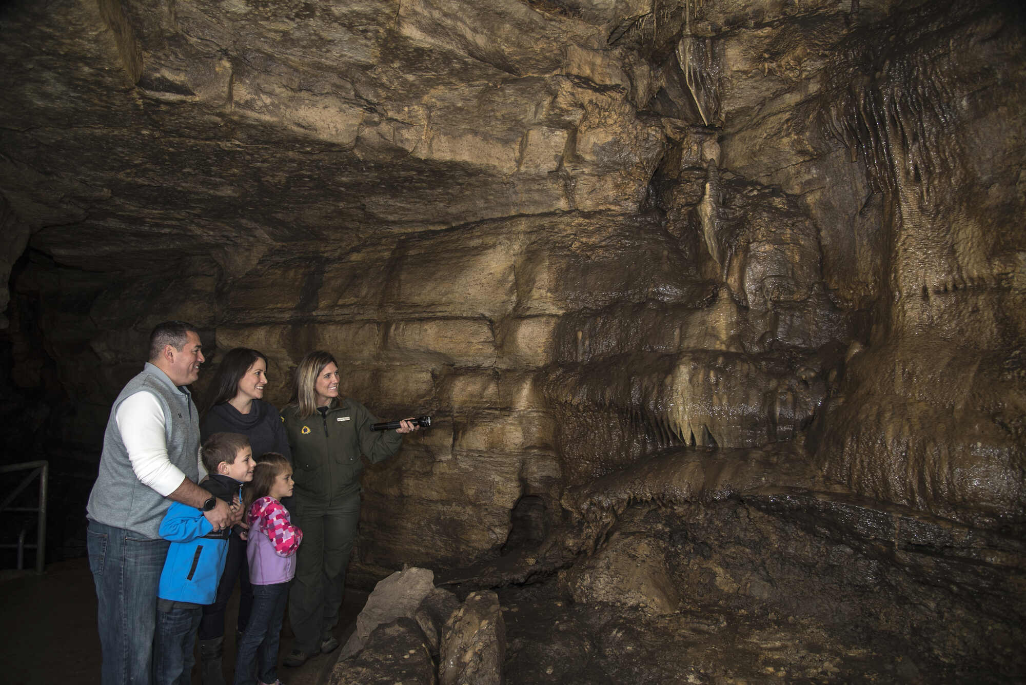 Mysteries-Inside-Minnesota8217s-Niagara-Cave mysteries-inside-minnesotas-niagara-cave