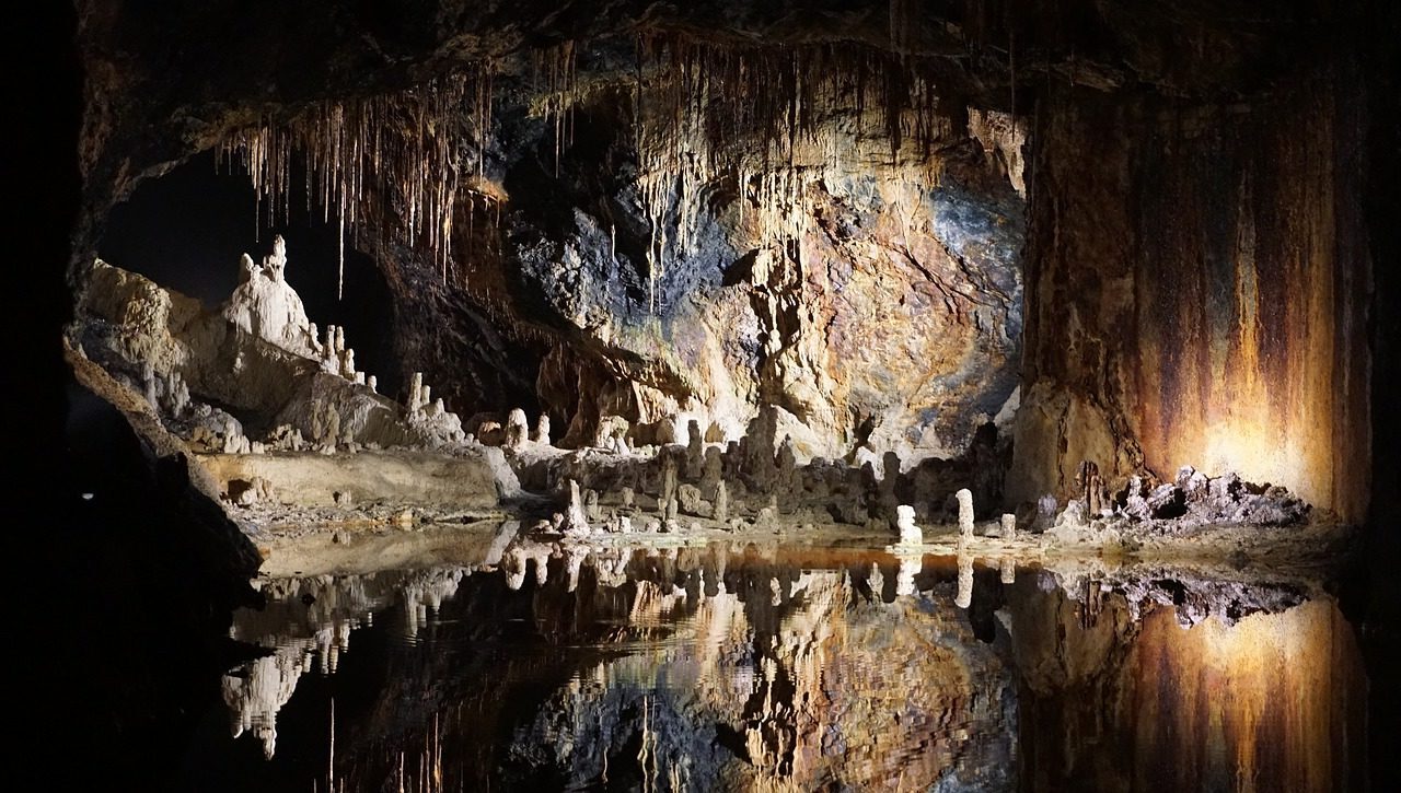 Mysteries-Inside-Oregon8217s-Lava-River-Cave mysteries-inside-oregons-lava-river-cave