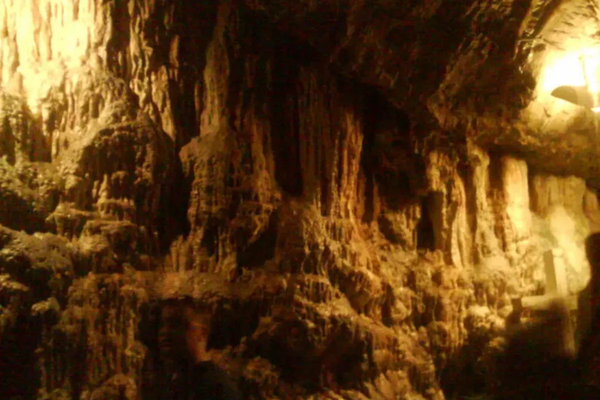 Mysteries-Inside-Pennsylvania8217s-Crystal-Cave mysteries-inside-pennsylvanias-crystal-cave