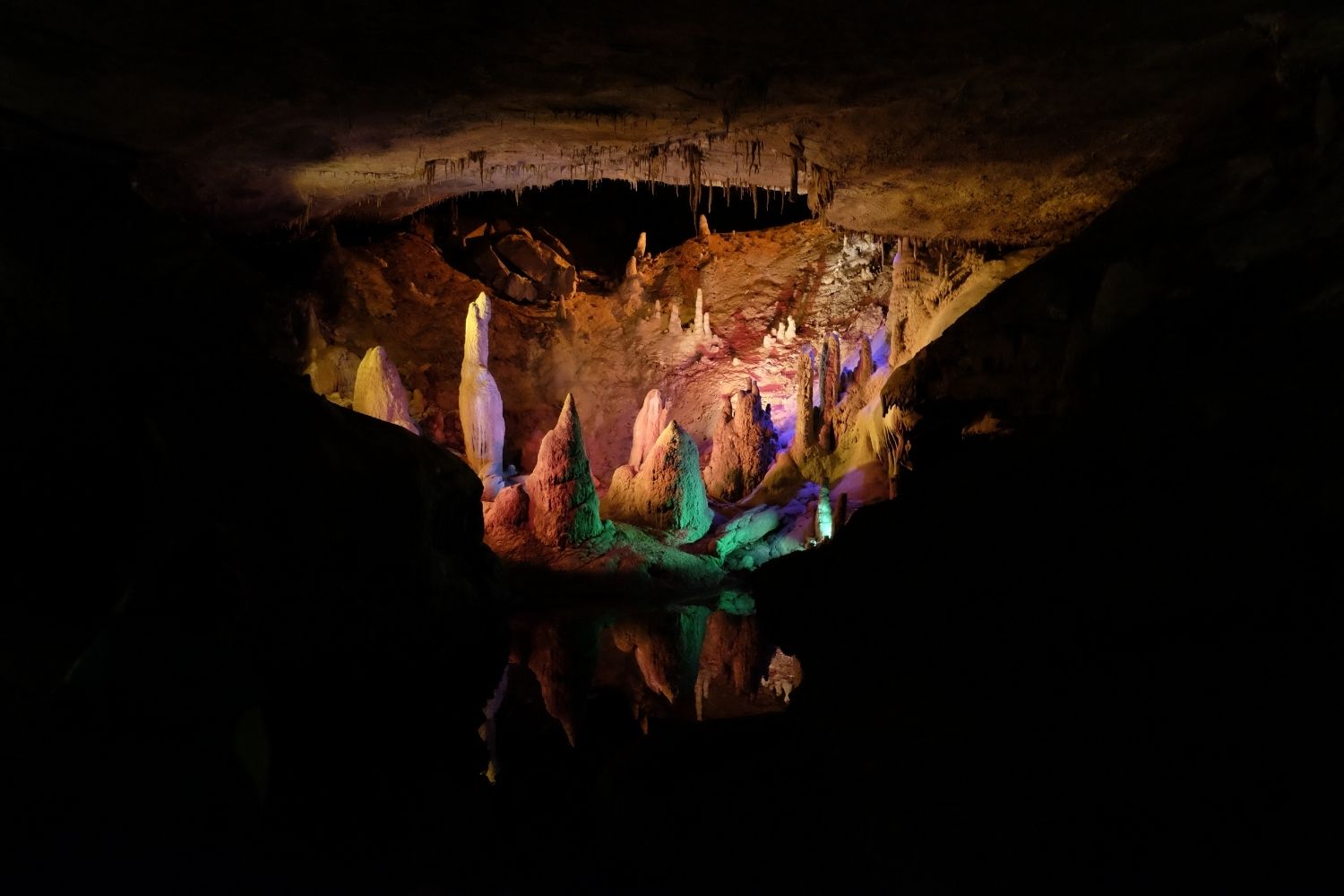 mysteries-inside-tennessees-hidden-caverns