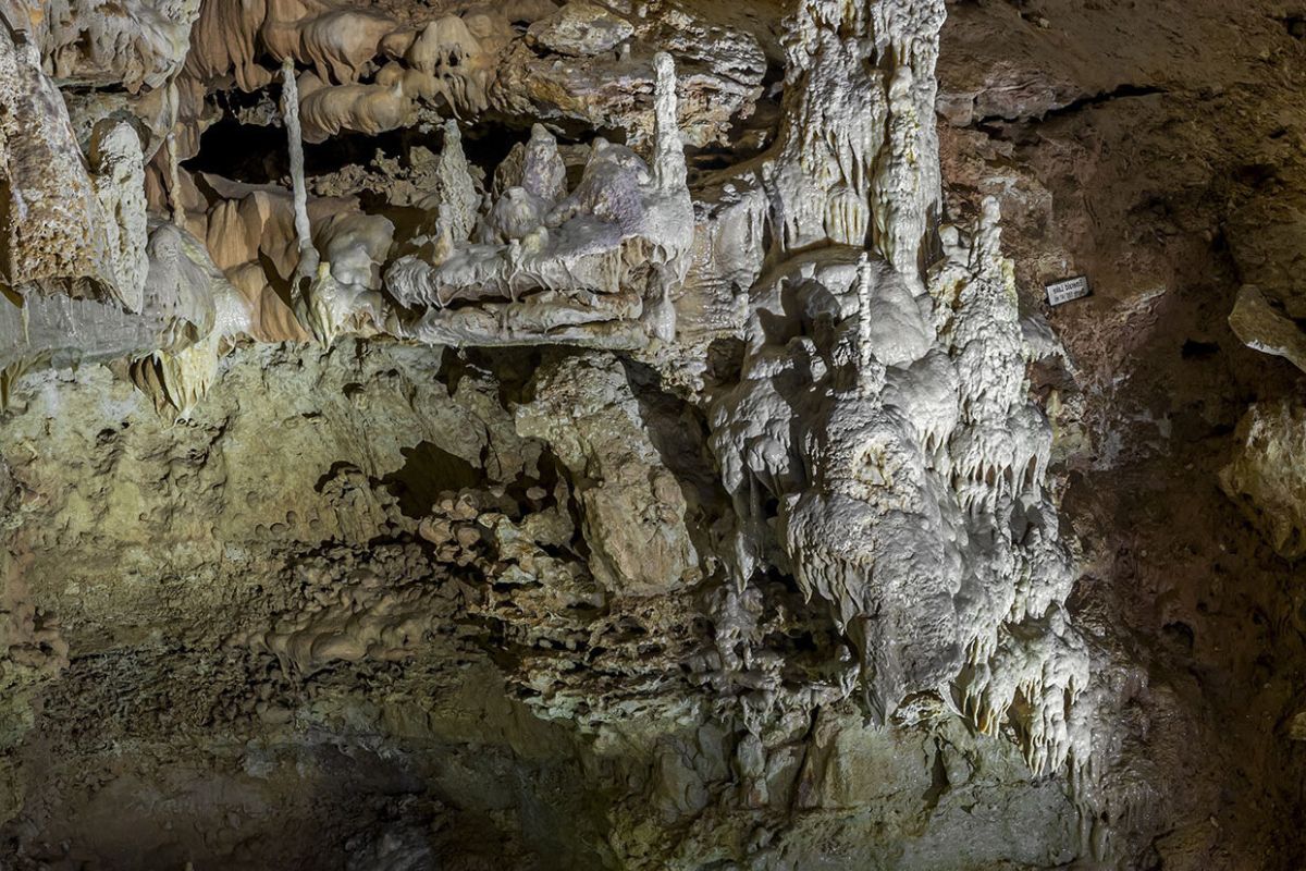 Mysteries-Inside-Utah8217s-Crystal-Cave mysteries-inside-utahs-crystal-cave