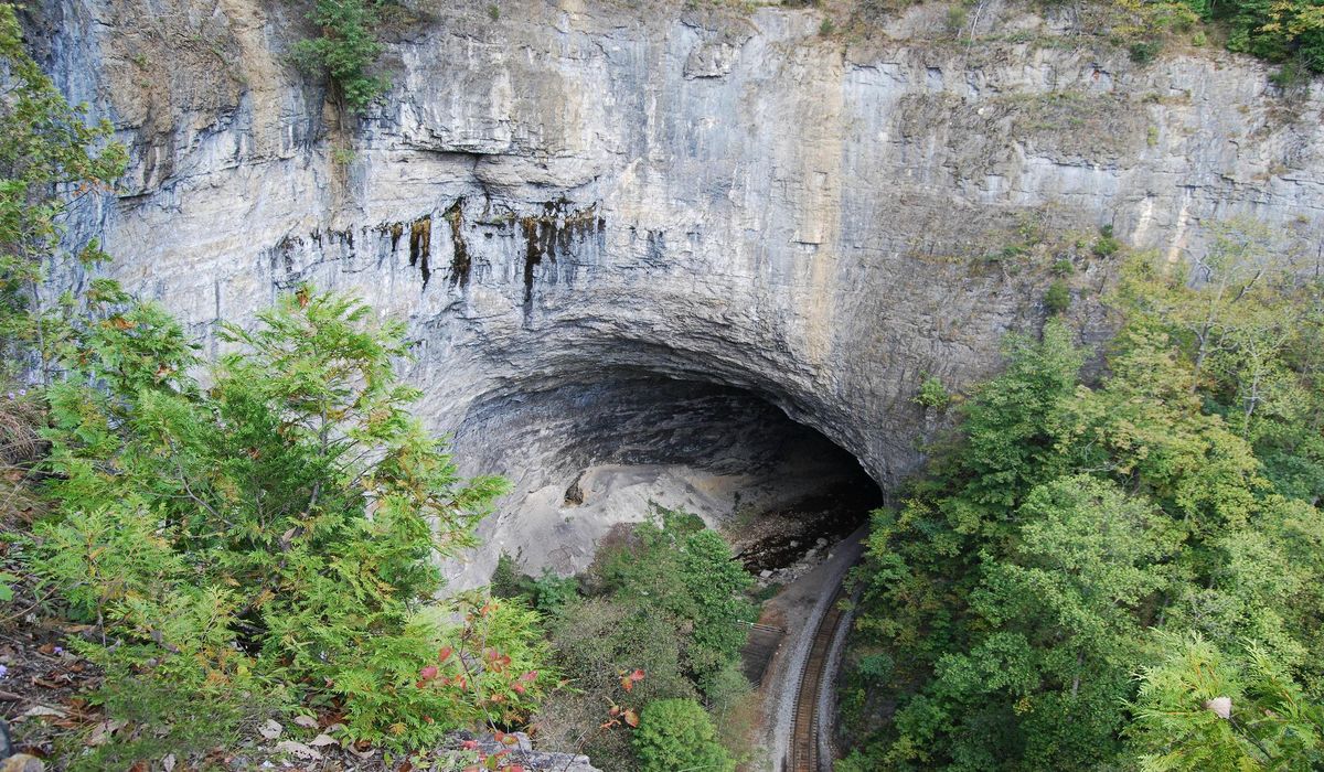 Mysteries-Inside-Virginia8217s-Natural-Tunnel mysteries-inside-virginias-natural-tunnel