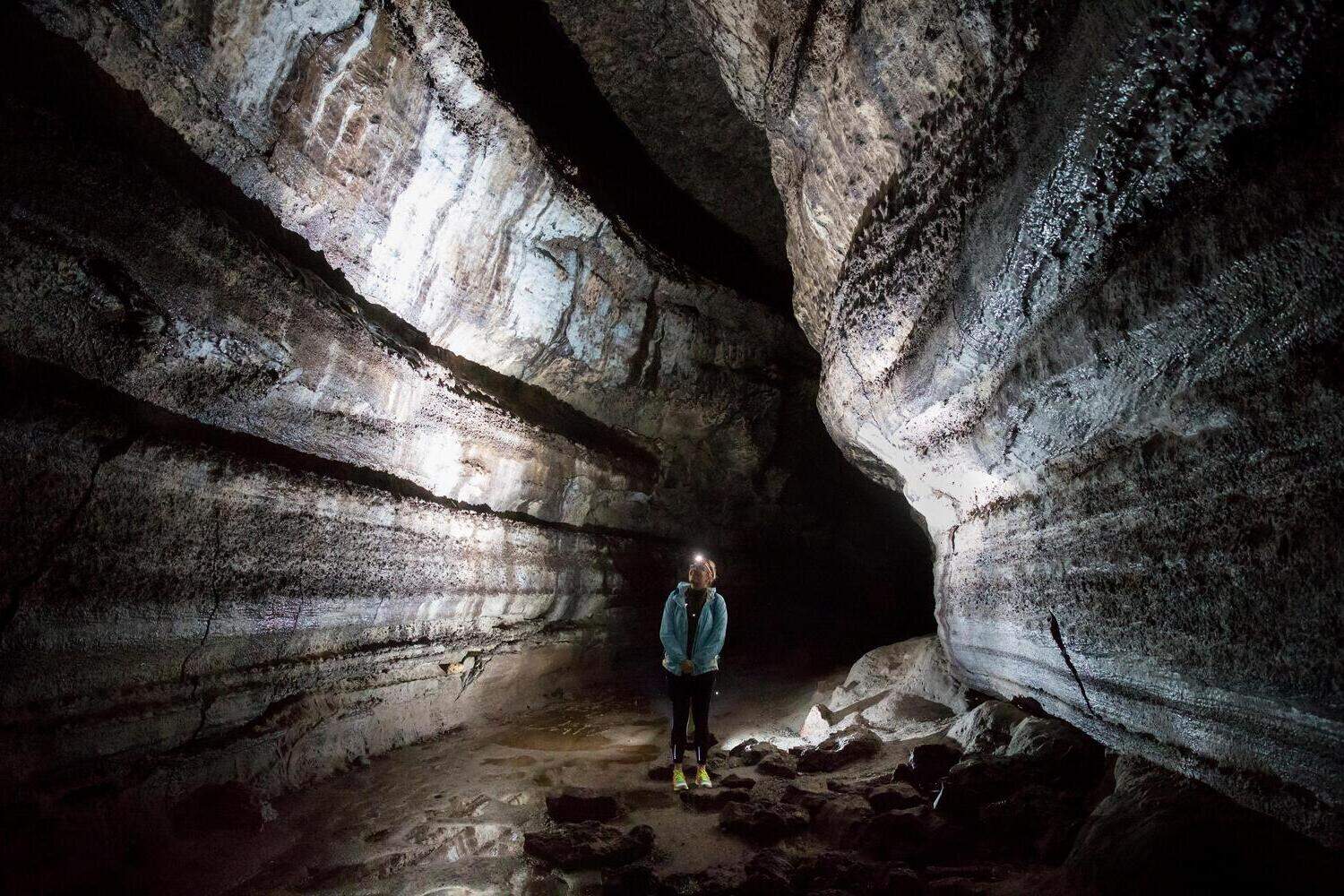 mysteries-inside-washingtons-ape-cave