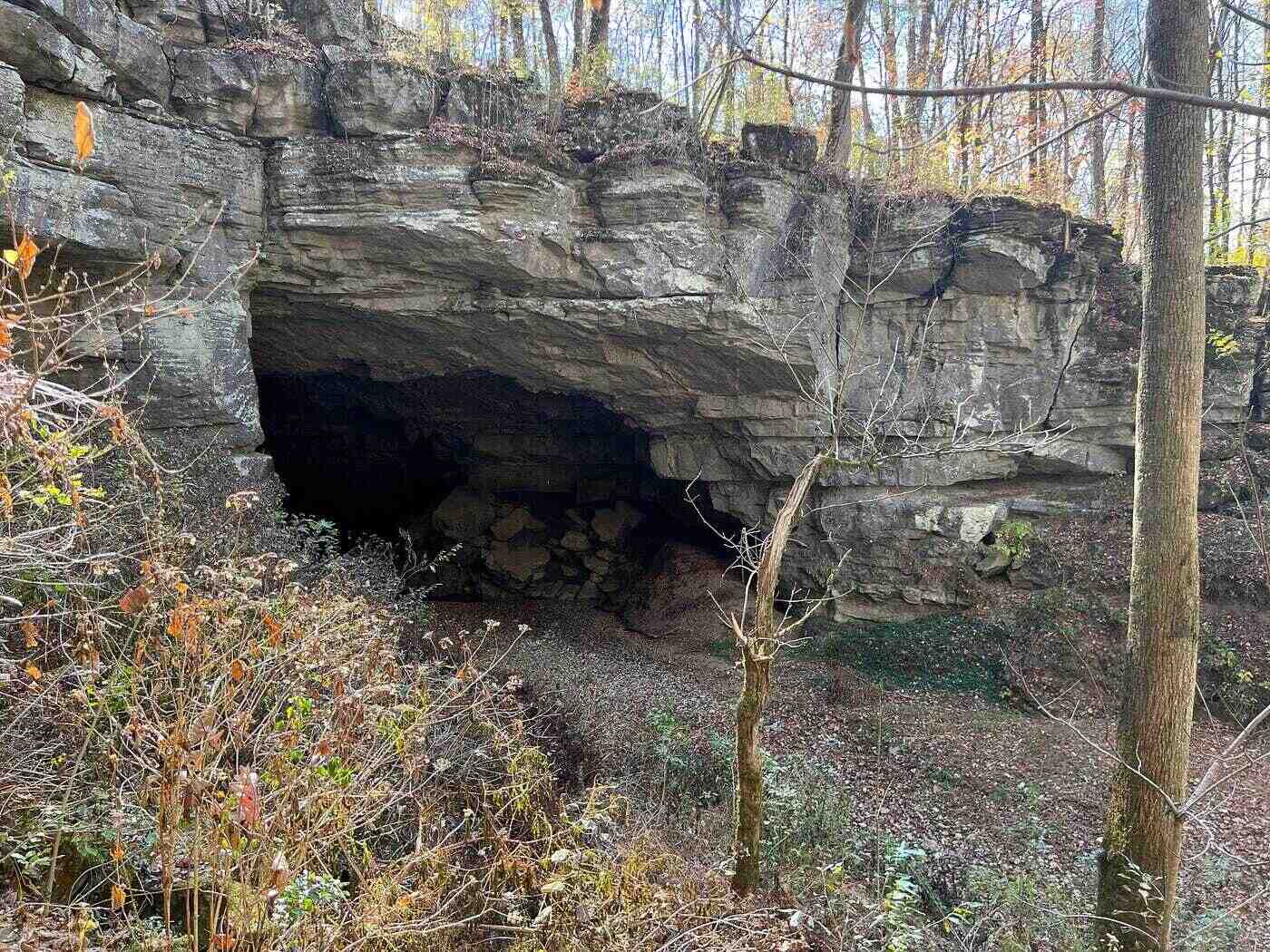 Mysteries-Of-Alabama8217s-Russell-Cave-Paths mysteries-of-alabamas-russell-cave-paths