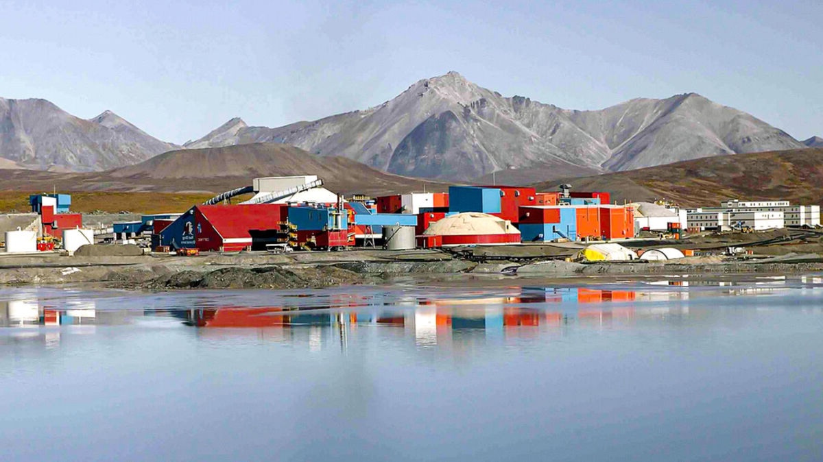 mysteries-of-alaskas-hidden-lake-miners