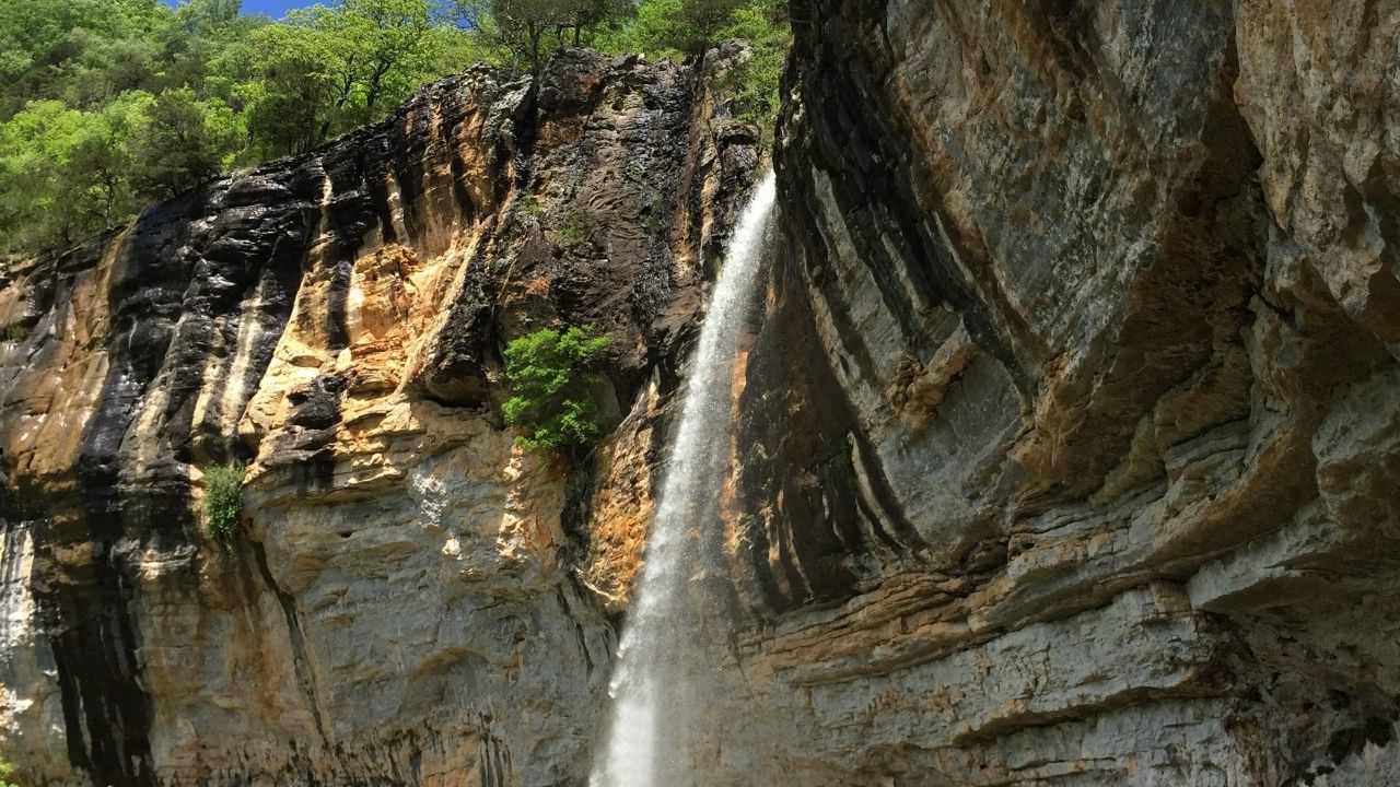 Mysteries-Of-Arkansas8217-Hemmed-In-Hollow-Trails mysteries-of-arkansas-hemmed-in-hollow-trails