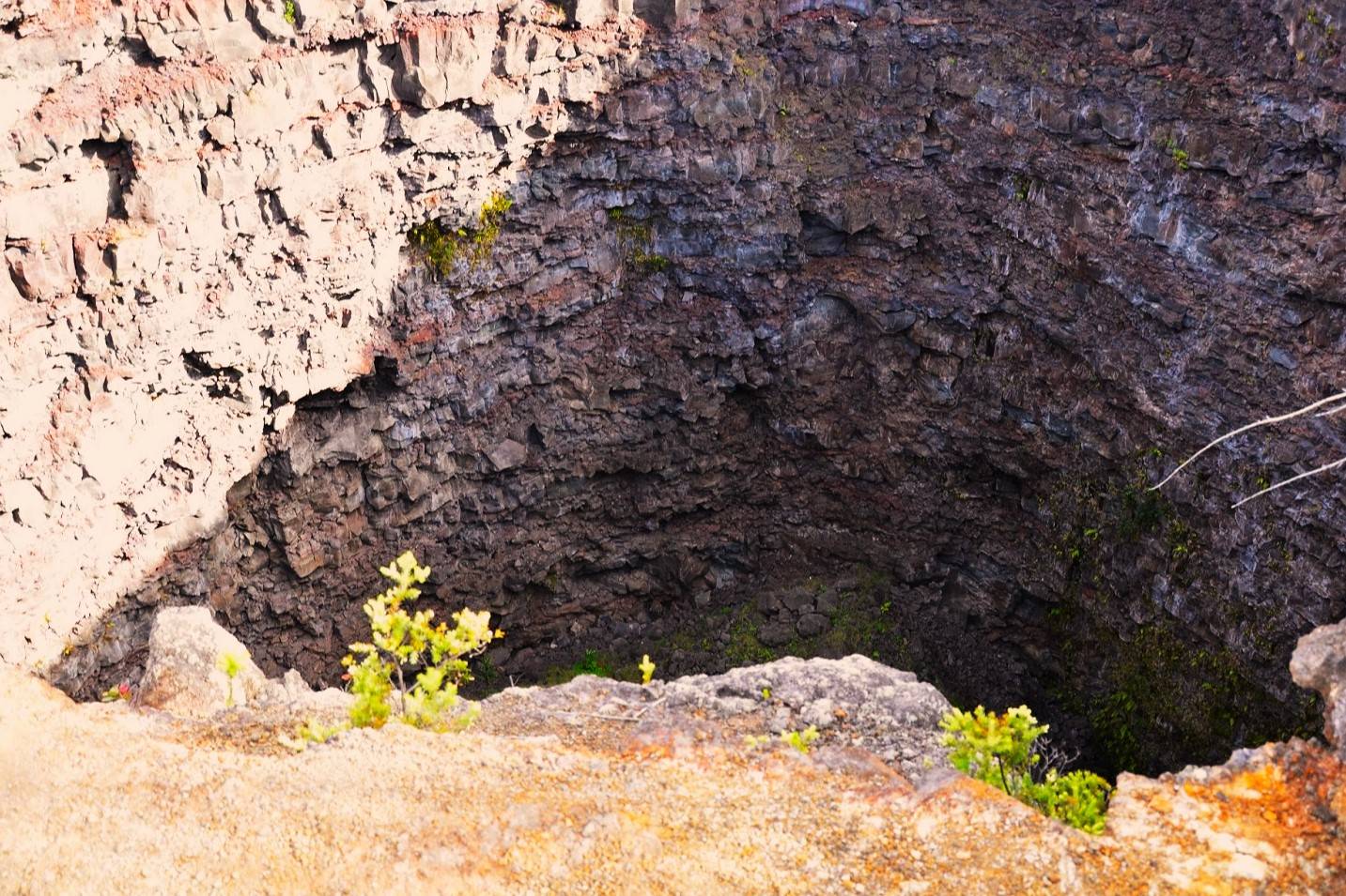 mysteries-of-hawaiis-devils-throat